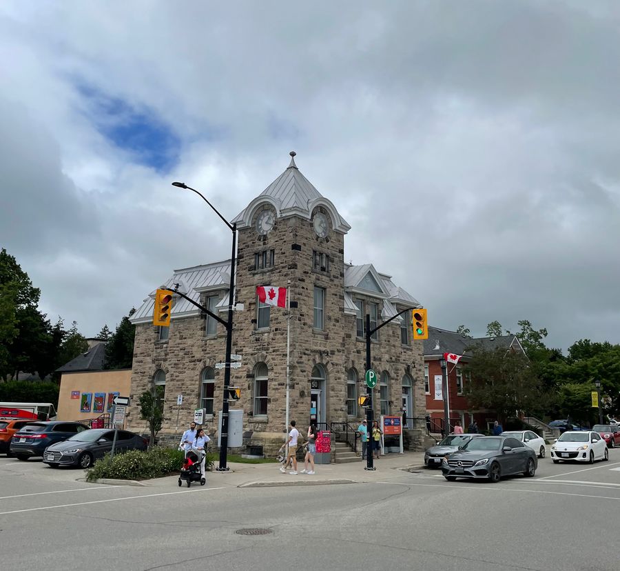 Photo showing the Elora city hall