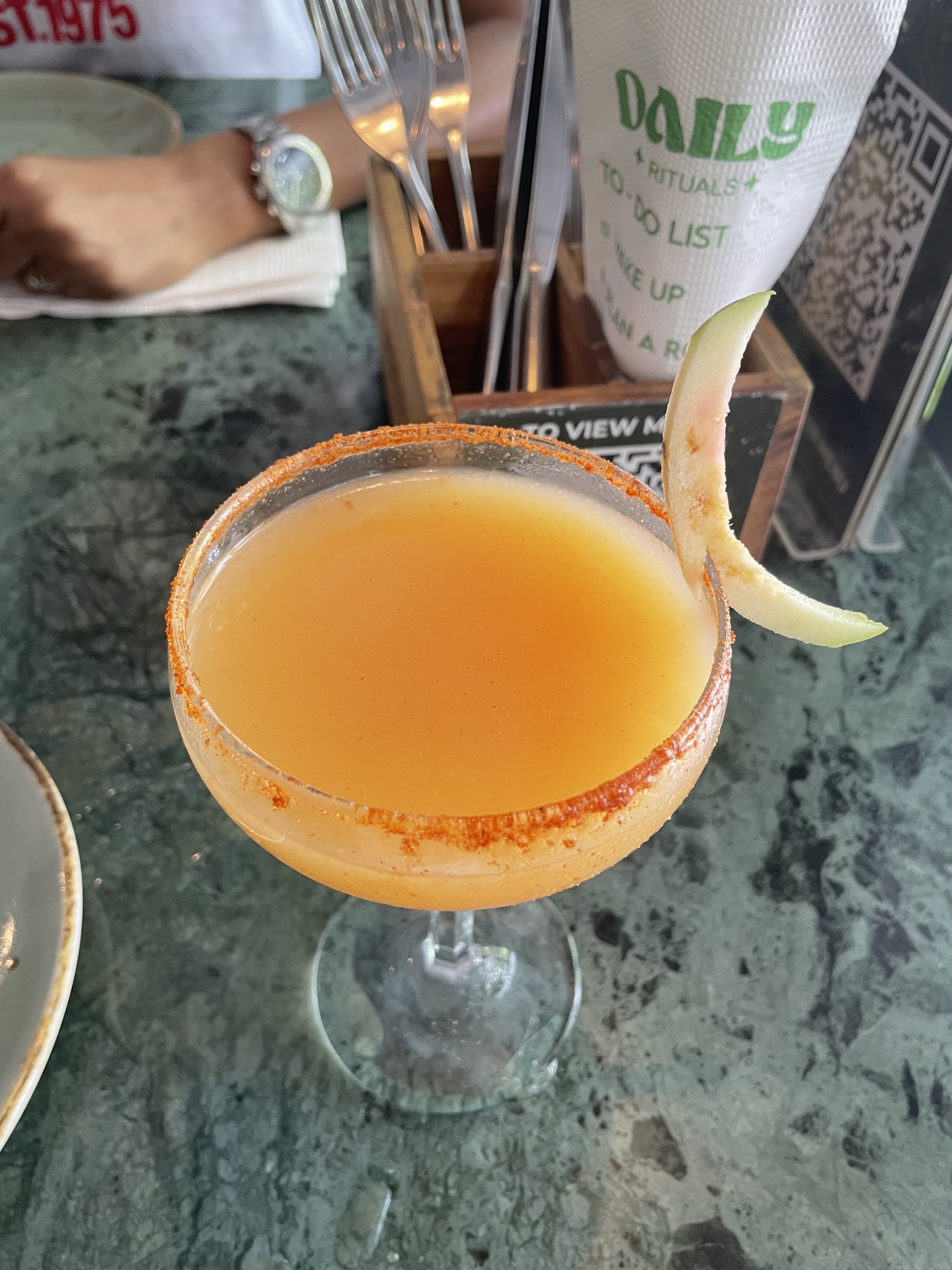 Photo showing a spicy guava drink.